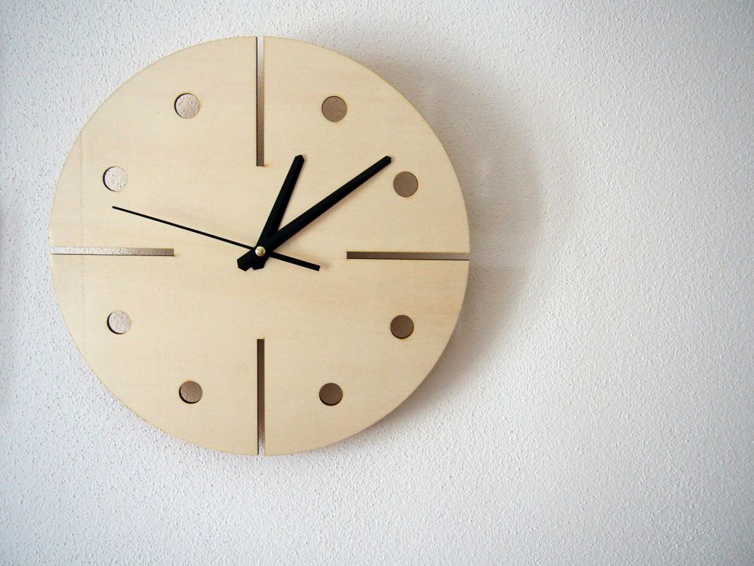 Dřevěné nástěnné hodiny "modern"