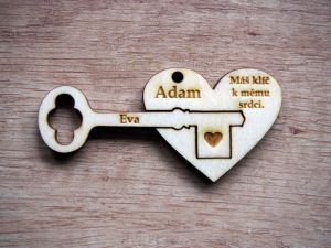 Párová klíčenka dřevěná srdce a klíč