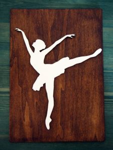 Dřevěný obrázek baletka 2 | světlá, tmavá, barvy na míru