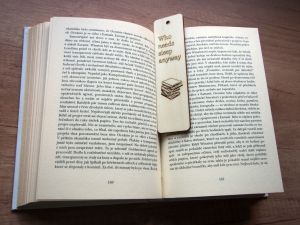 Záložka do knihy dřevěná