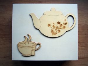 Dřevěná krabička na čaj, 12 přihrádek bílá s dekorací