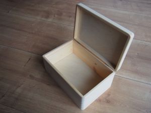 Dřevěný box s výklopným víkem 30x20x13,5cm