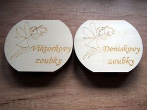 Dřevěná krabička na mléčné zoubky s českými popisky s vílou a jménem