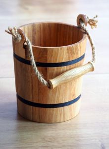 Dřevěný kbelík/vědro - dekorace