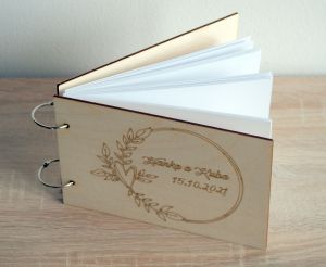 Fotoalbum/kniha hostů s dřevěnými deskami na míru